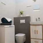 Filmowa Kamienica Apartment *